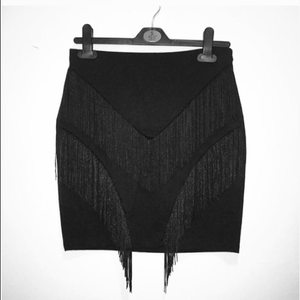 🍊 Fringe skirt